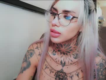girl
        latinbaby_666 cam image #3872535