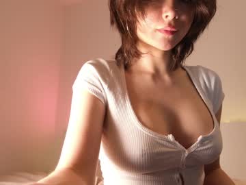 girl
        sae__ cam image #1695782