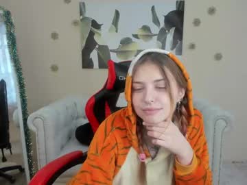 girl
        kaleriaminx cam image #545696