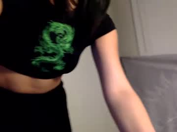 girl
        sage_crystal cam image #2239194
