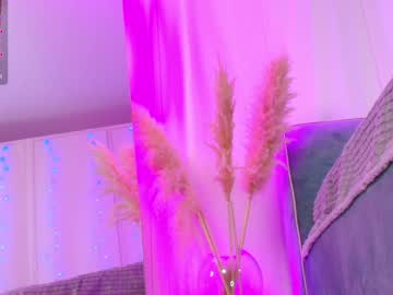 girl
        cindylevis cam image #5265436