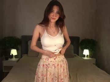 girl
        noreenaliff cam image #6761117