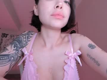 girl
        chanlia cam image #4064473