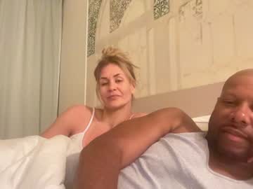 couple
        thewestwingxxx cam image #3932386