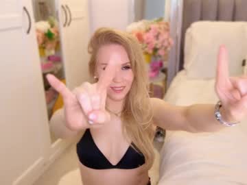 girl
        myassistant cam image #6296910