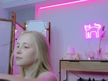 girl
        appr0ved cam image #2350886