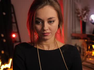 girl
        lettymoa cam image #5298465