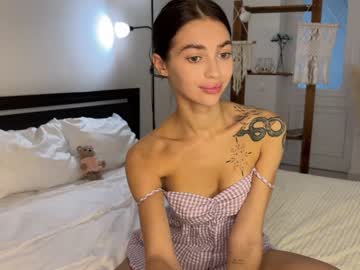 girl
        cuteelsa_ cam image #3798672