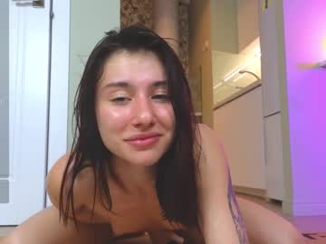 girl
        kingkong_my_bf cam image #6885361