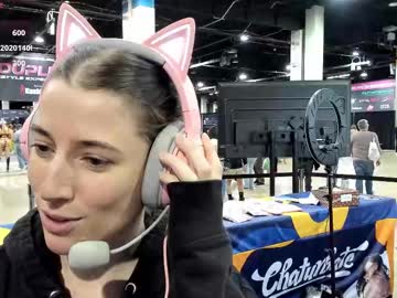 girl
        cidergal69 cam image #6549185