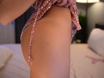 girl
        tessarosse_ cam image #3433197