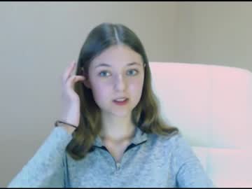 girl
        vivien_leight cam image #1117743