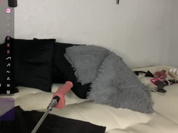 couple
        jinxy_moans cam image #5449935