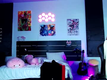girl
        madnessalise cam image #2619137