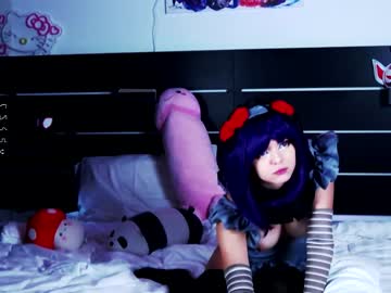 girl
        madnessalise cam image #2203587