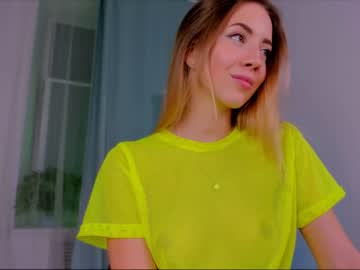 girl
        emmi_rosee cam image #699437