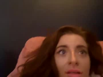 girl
        yourcamgal cam image #1424040