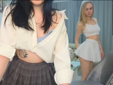 girl
        kiraknowles_ cam image #1075686