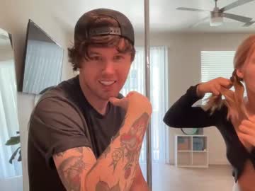couple
        yourtrophyboy cam image #1527442