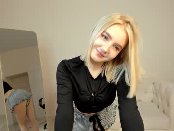 girl
        oliviabr0wn cam image #271806