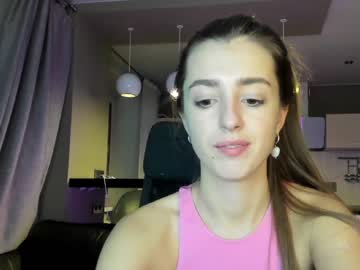 girl
        coy_amina_ cam image #492232