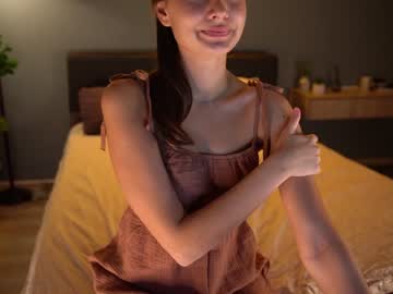 girl
        tessarosse_ cam image #3254469