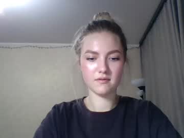 girl
        aksssgirl cam image #901292