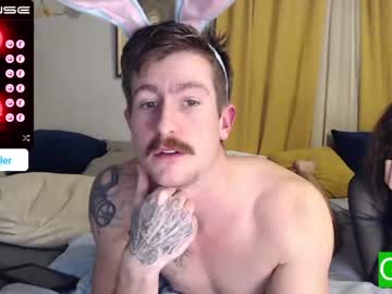 couple
        ryanrailer cam image #824324