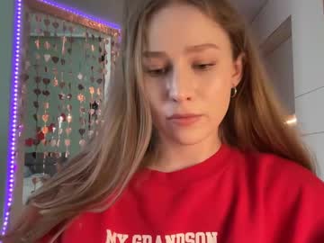 girl
        whoisalisa cam image #6910945