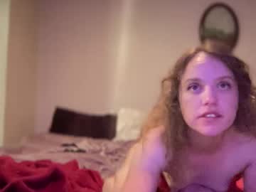 couple
        garyandlexie cam image #4473195