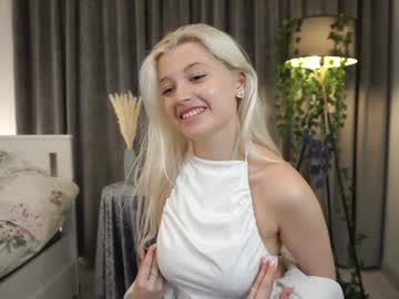 girl
        esmehathorne cam image #4912163