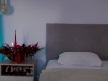 girl
        girl_next_door19 cam image #5925038