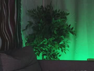 girl
        lizzy_blaze cam image #3279361