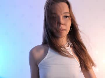 girl
        mariesare cam image #1933590
