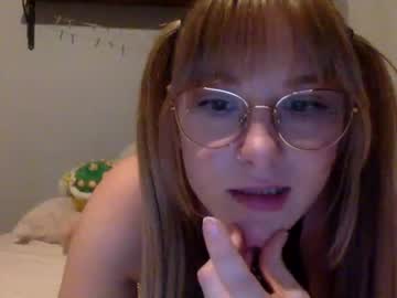 girl
        naughtyleil cam image #3180614
