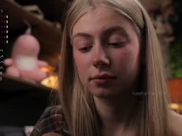 girl
        kateharrise cam image #5438995