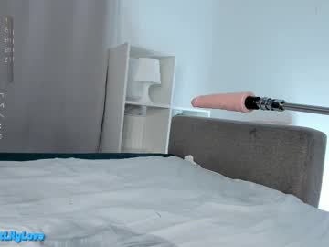 girl
        olsenspring cam image #6120664
