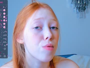 girl
        michelle_redhair cam image #3860338