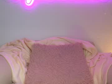 girl
        sapphirealice cam image #2809656