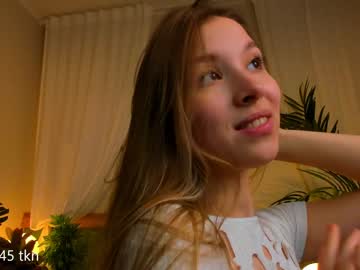 girl
        milablush cam image #2358669