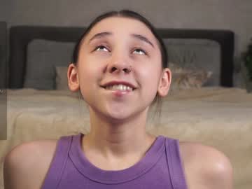 girl
        zarascarlett cam image #5701048