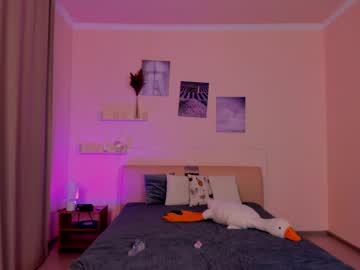 girl
        evelynn_bae cam image #1145920