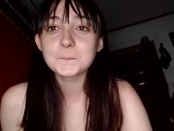 girl
        nrdyemogrl cam image #4718381