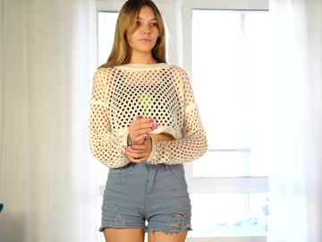 girl
        norakiso cam image #5165434