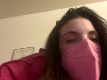 girl
        ivy_rose90 cam image #6355423