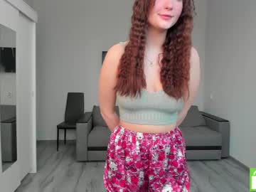 girl
        reilbell cam image #1144028