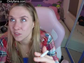 girl
        pr3ttyp1nkpussy cam image #5866652