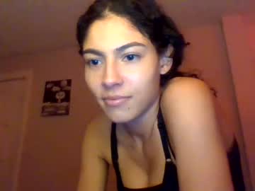 girl
        lexysexy_ cam image #1285805