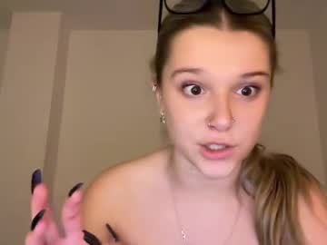 girl
        jessicapearsons cam image #6440452