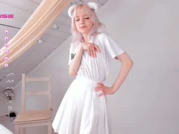 girl
        bettybarnett cam image #1816535